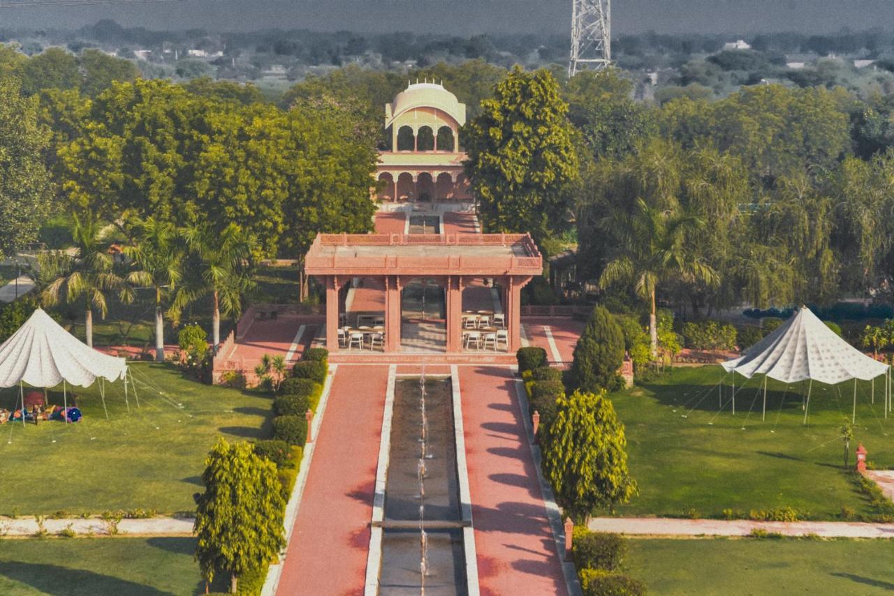Umaid Palace - A Lakeside Heritage Palace Resort Near Jaipur Close To Bhangarh & Chand Baori Stepwell Abhaneri Dubbī Eksteriør billede