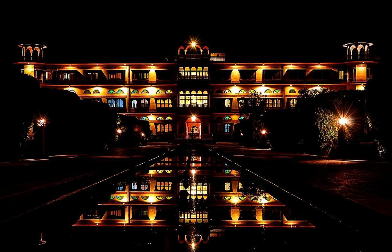 Umaid Palace - A Lakeside Heritage Palace Resort Near Jaipur Close To Bhangarh & Chand Baori Stepwell Abhaneri Dubbī Eksteriør billede
