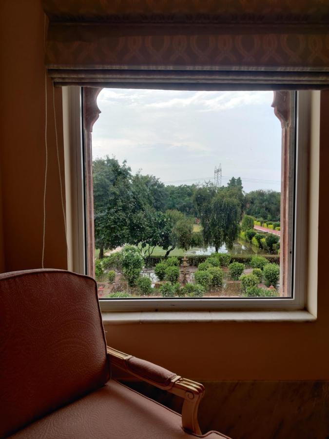Umaid Palace - A Lakeside Heritage Palace Resort Near Jaipur Close To Bhangarh & Chand Baori Stepwell Abhaneri Dubbī Eksteriør billede