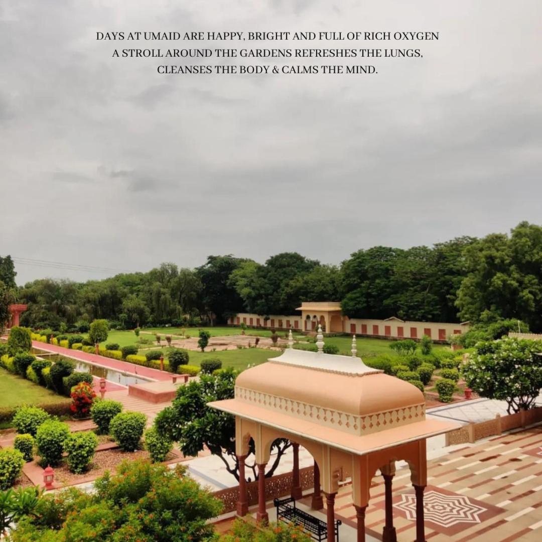 Umaid Palace - A Lakeside Heritage Palace Resort Near Jaipur Close To Bhangarh & Chand Baori Stepwell Abhaneri Dubbī Eksteriør billede